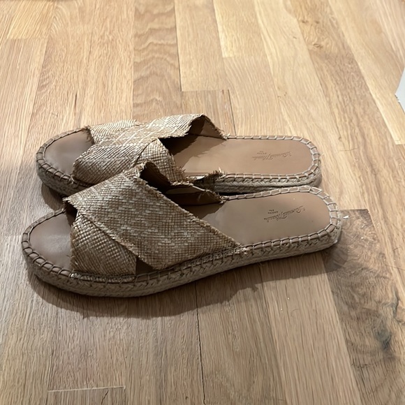 Universal Thread, 10, Light brown - Picture 3 of 6